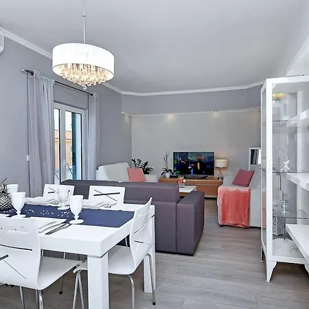 Gisela Appartement Makarska